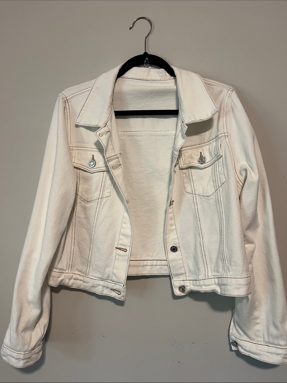 Classic Women's White Denim Jacket - Clean Cropped Style